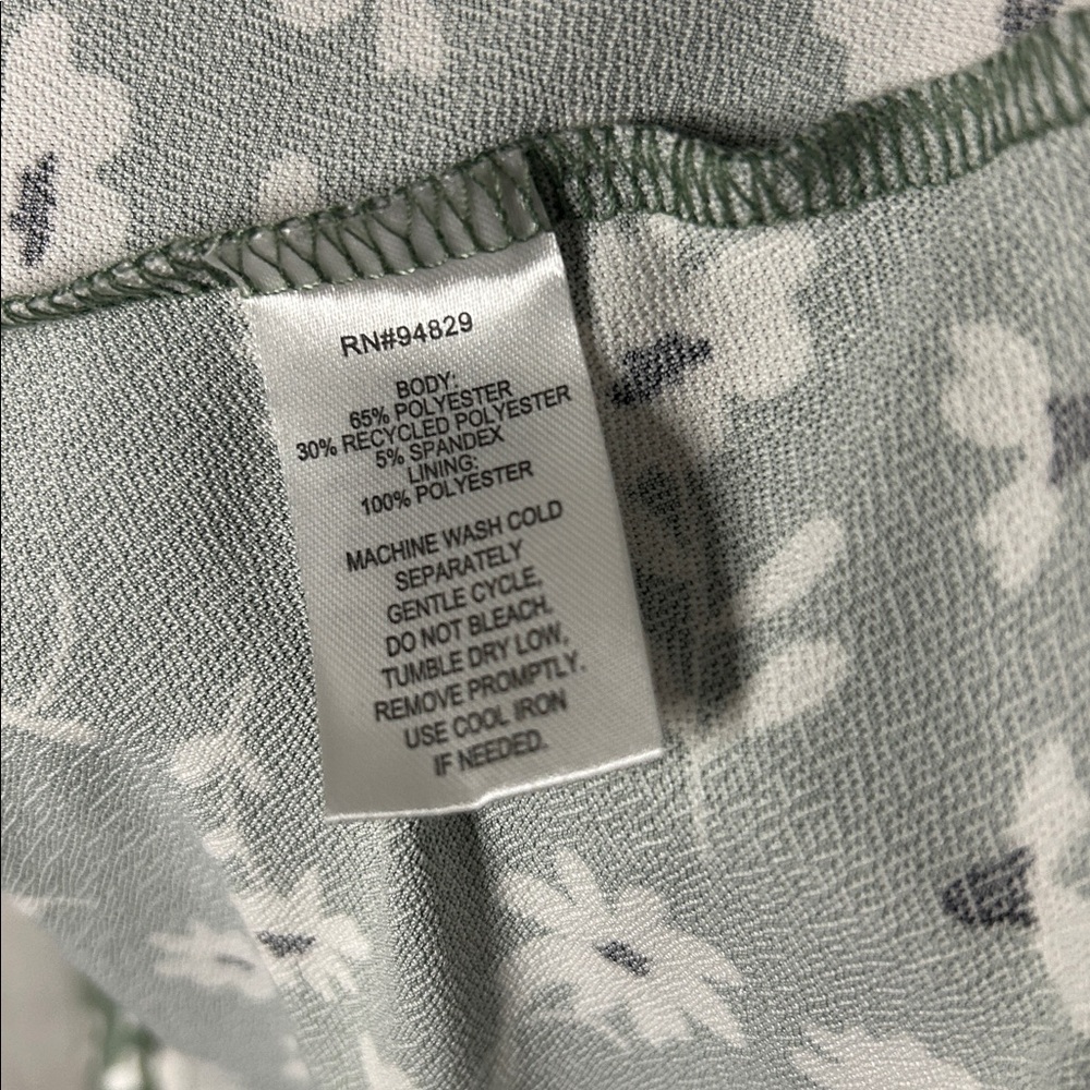 Derek Heart Sage Green Floral Flutter Sleeve Empire Waist Street Length Dress 1X - Picture 10 of 12